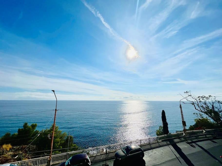 Suite Sunset 7 - Fronte Mare سانريمو المظهر الخارجي الصورة