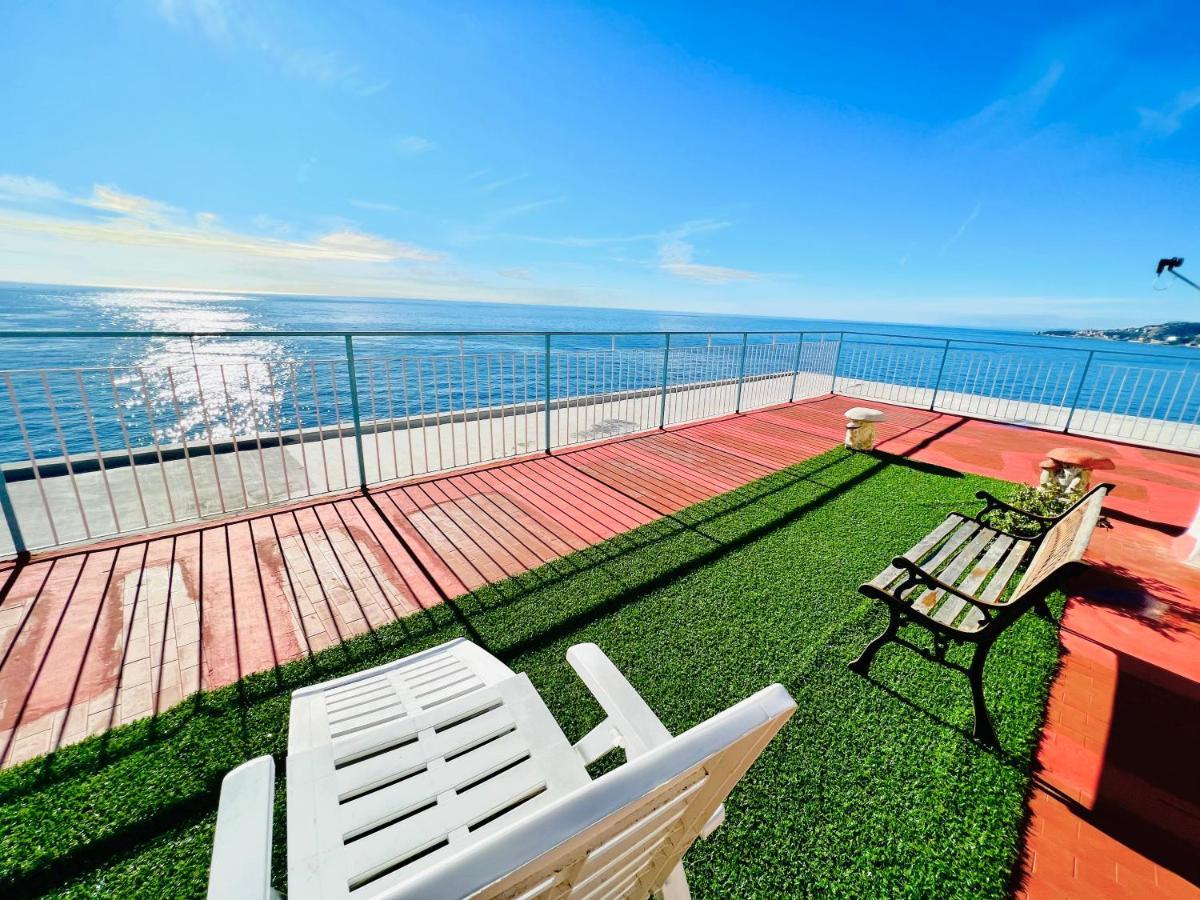 Suite Sunset 7 - Fronte Mare سانريمو المظهر الخارجي الصورة